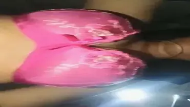 BH Pink Cewek Pamer Tete Gede Montok Sampe Ngaceng