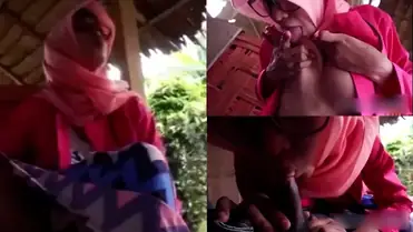 Bokep Jilbab Mesum Di Saung Sampai Crot